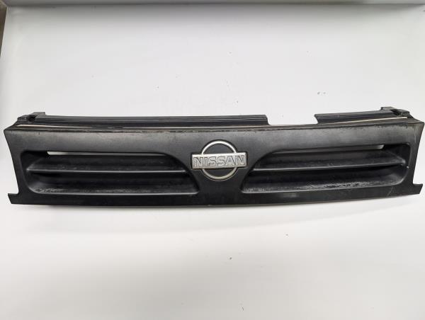 GRELHA DA FRENTE NISSAN SUNNY Caixa/Combi (B11) | 82 - 90