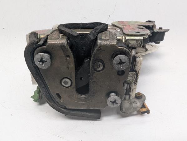 FECHO DA PORTA FRENTE ESQ. NISSAN PRIMERA (P10) | 90 - 96