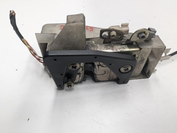 FECHO DA PORTA FRENTE ESQ. FORD FIESTA 1.1 (FAJ)