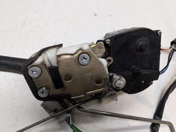 FECHO DA PORTA FRENTE ESQ. ROVER RTSWHN (414 SI)