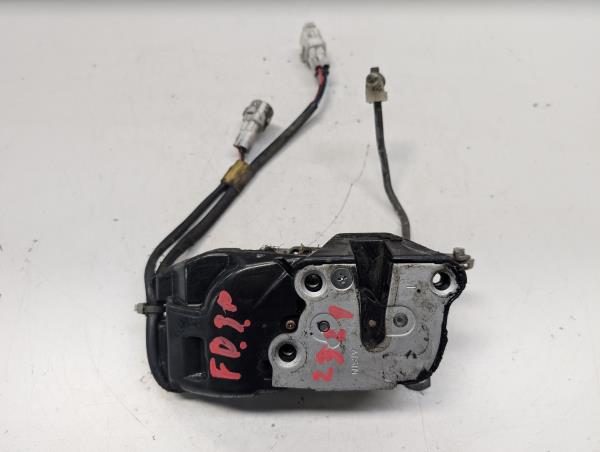 FECHO DA PORTA FRENTE DTO SUZUKI EAH35S (SWIFT)