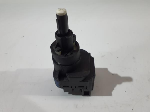 INTERRUPTOR LUZ DO STOP AUDI A3 (8L1) | 96 - 06