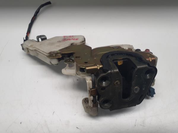 FECHO DA PORTA FRENTE DTO NISSAN ALMERA I (N15) | 95 - 00