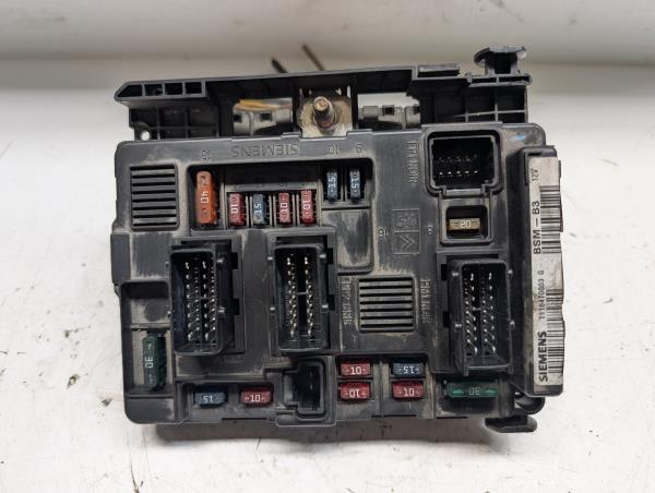 CAIXA DOS FUSIVEIS PEUGEOT 206 SW (2E/K) | 02 - 