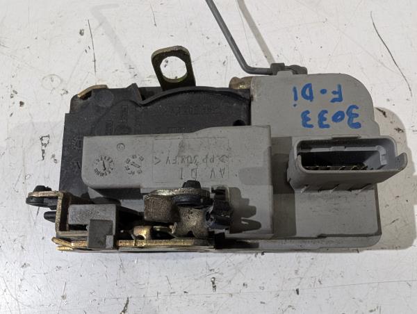 FECHO DA PORTA FRENTE DTO PEUGEOT 206 SW (2E/K) | 02 - 