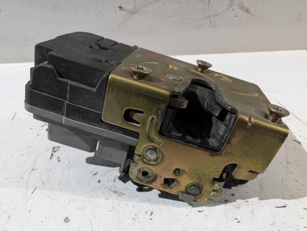 FECHO DA PORTA FRENTE DTO PEUGEOT 206 SW (2E/K) | 02 -  Imagem-1