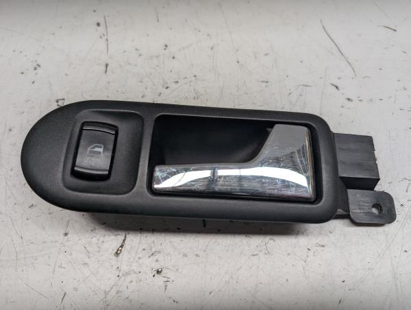 PUXADOR INTERIOR FRENTE DIREITO VOLKSWAGEN BORA (1J2) | 98 - 13