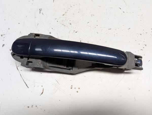 PUXADOR EXTERIOR TRAS ESQUERDO VOLKSWAGEN BORA (1J2) | 98 - 13