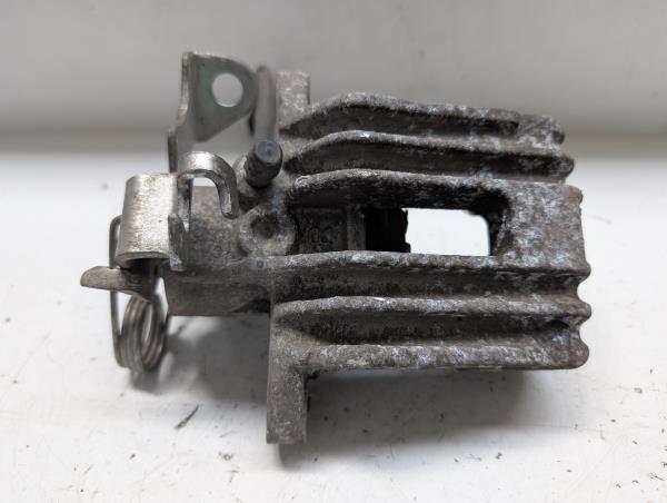 PINÇAS DO TRAVÃO VOLKSWAGEN PASSAT (315, 3A5) | 88 - 96 Imagem-3