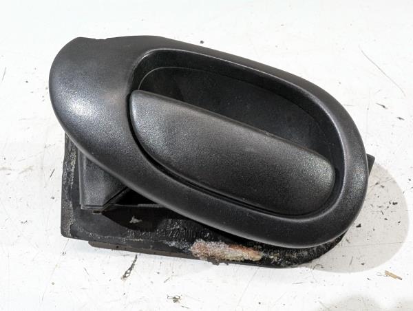 PUXADOR INTERIOR FRENTE ESQUERDO PEUGEOT 206 Hatchback (2A/C) | 98 - 12
