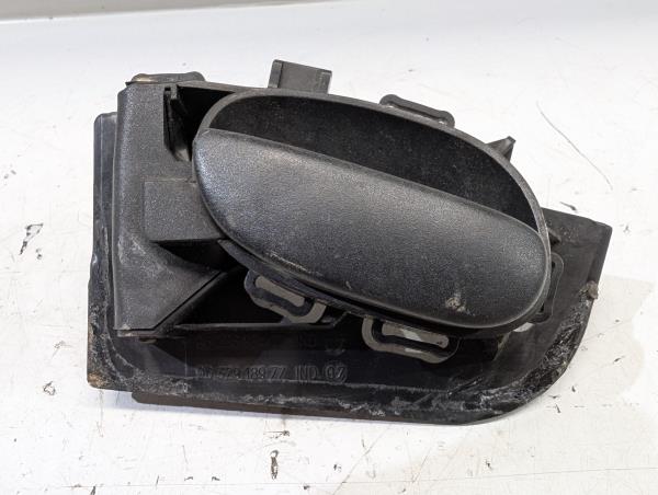 PUXADOR INTERIOR FRENTE ESQUERDO PEUGEOT 206 Hatchback (2A/C) | 98 - 12