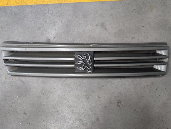 GRELHA DA FRENTE PEUGEOT 309 I (10C, 10A) | 85 - 89