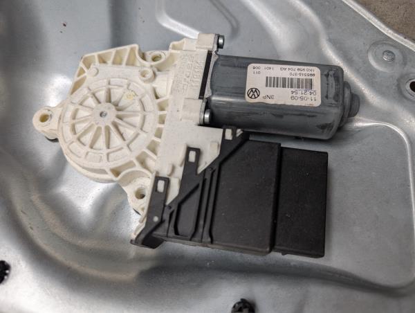 ELEVADOR TRÁS DTO VOLKSWAGEN GOLF VI Variant (AJ5) | 09 - 14 Imagem-1