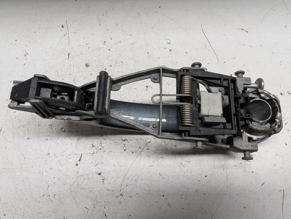 PUXADOR EXTERIOR FRENTE DIREITO VOLKSWAGEN GOLF VI Variant (AJ5) | 09 - 14 Imagem-1