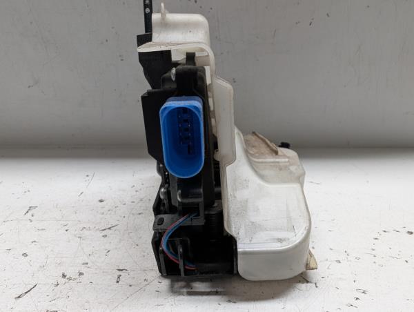 FECHO DA PORTA FRENTE ESQ. VOLKSWAGEN GOLF VI Van (5K1_) | 08 - 12