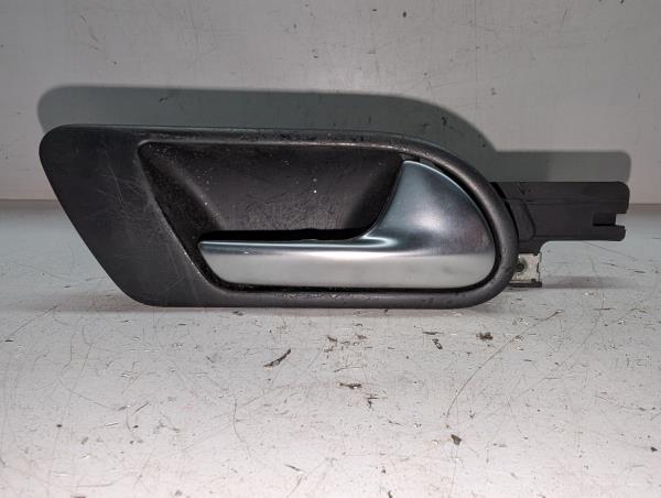 PUXADOR INTERIOR FRENTE DIREITO VOLKSWAGEN GOLF VI Van (5K1_) | 08 - 12