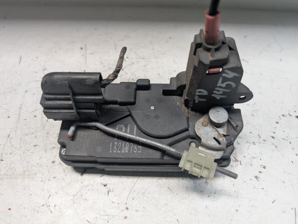 FECHO PORTA TRÁS DTO OPEL ASTRA H Caixa (L70) | 04 - 13
