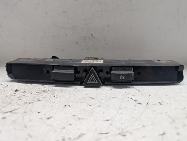 BOTAO QUATRO PISCAS OPEL ASTRA H Caixa (L70) | 04 - 13
