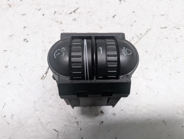 BOTAO LUZES VOLKSWAGEN GOLF VI Variant (AJ5) | 09 - 14