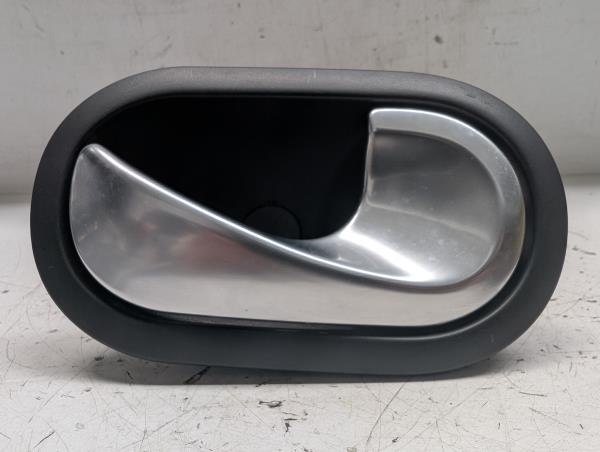 PUXADOR INTERIOR FRENTE DIREITO RENAULT TWINGO II (CN0_) | 07 - 