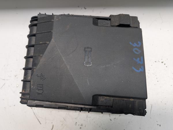 CAIXA DOS FUSIVEIS VOLKSWAGEN GOLF VI Van (5K1_) | 08 - 12