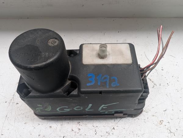 COMPRESSOR DO FECHO CENTRAL VOLKSWAGEN POLO (6N1) | 94 - 99