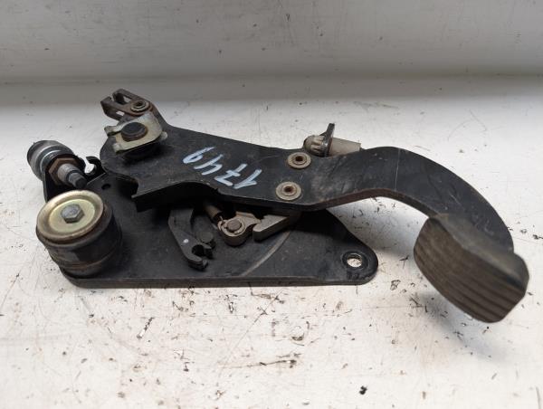 PEDAL DE TRAVAO MERCEDES-BENZ VITO Caixa (638) | 97 - 03