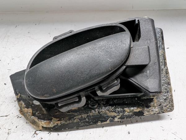 PUXADOR INTERIOR FRENTE DIREITO PEUGEOT 206 Hatchback (2A/C) | 98 - 12