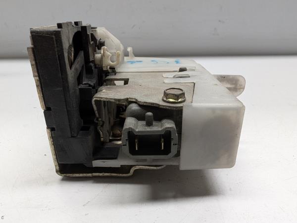 FECHO PORTA TRÁS DTO RENAULT CLIO II Caixa (SB0/1/2_) | 98 - 