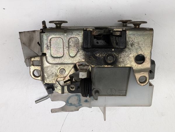 FECHO DA PORTA FRENTE DTO RENAULT CLIO II Caixa (SB0/1/2_) | 98 -  Imagem-1