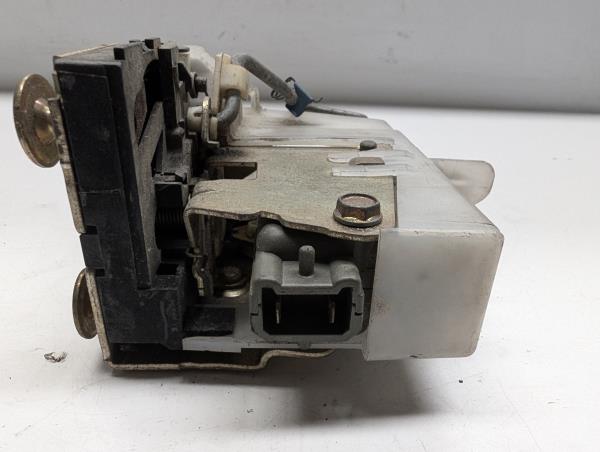 FECHO DA PORTA FRENTE DTO RENAULT CLIO II Caixa (SB0/1/2_) | 98 -  Imagem-3
