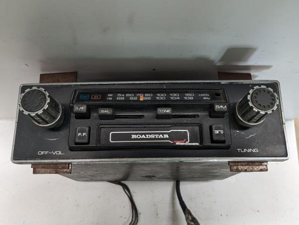 RADIO ------- ----