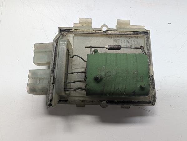 RESISTENCIA DE SOFAGEM VOLKSWAGEN PASSAT (315, 3A5) | 88 - 96