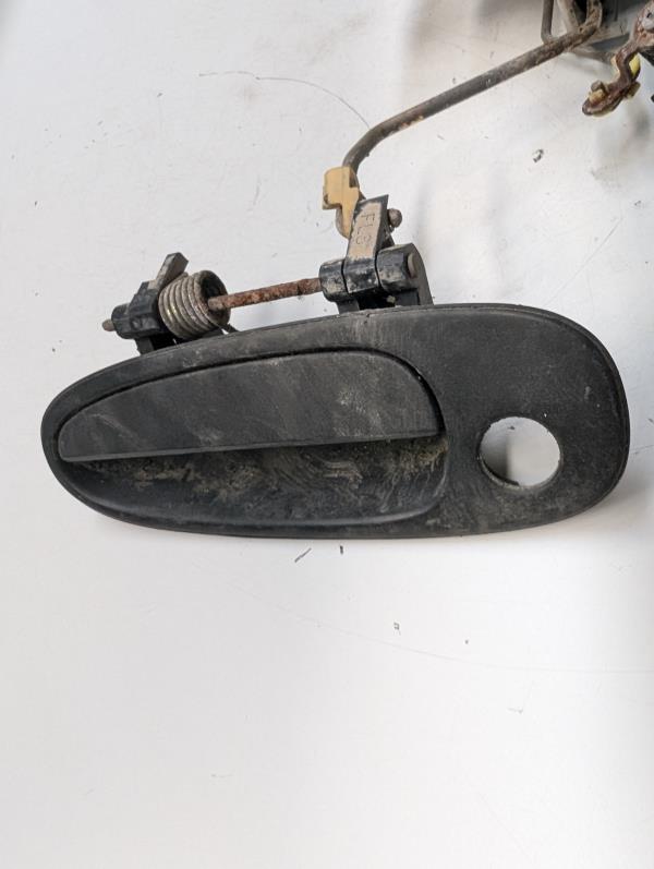FECHO DA PORTA FRENTE ESQ. TOYOTA COROLLA (_E10_) | 91 - 99 Imagem-1