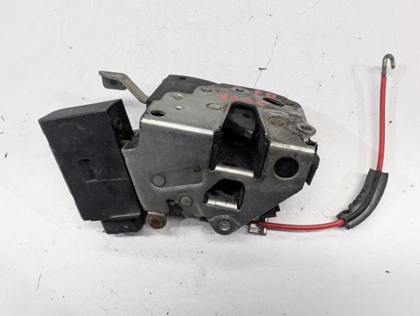 FECHO DA PORTA FRENTE DTO BMW 520 I