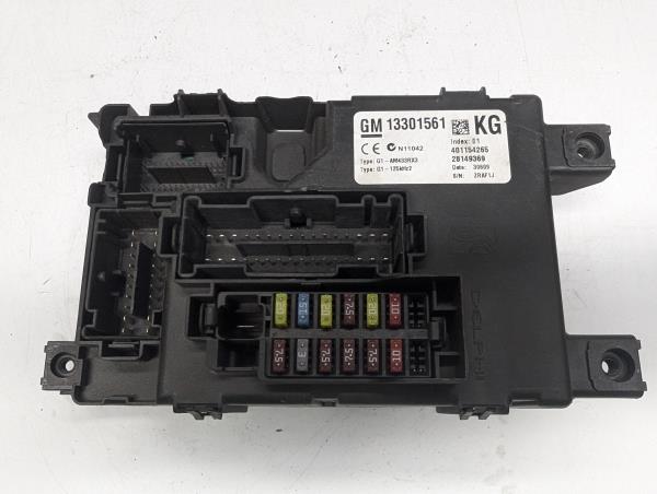 CAIXA DOS FUSIVEIS OPEL CORSA D (S07) | 06 - 14