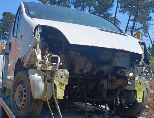 RENAULT TRAFIC II Caixa 