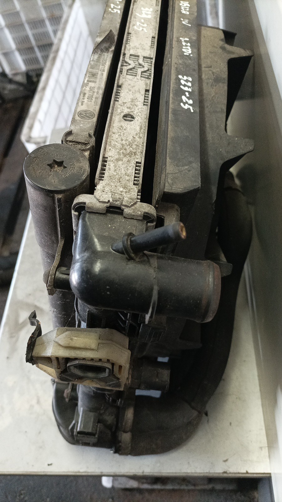 Radiador da água SEAT IBIZA IV (6J5, 6P1) | 08 - 17 Imagem-1