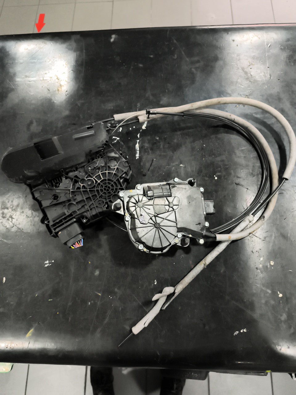 Fecho da Porta Trás Esq SEAT ALHAMBRA (710, 711) | 10 -  Imagem-3