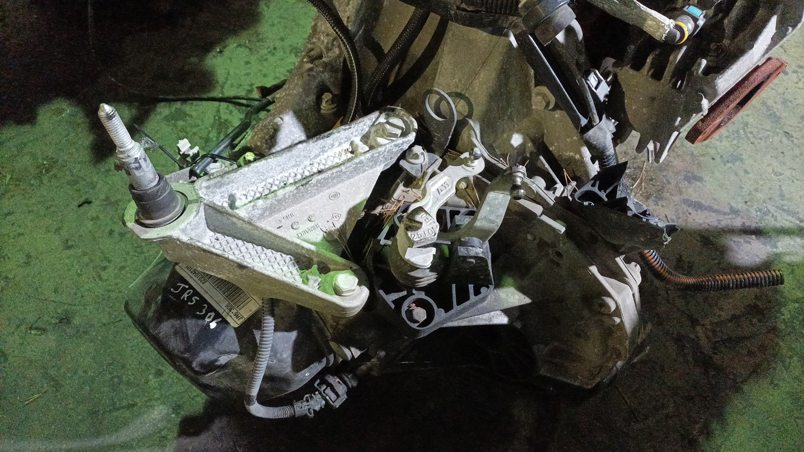 Caixa de Velocidades RENAULT CLIO III (BR0/1, CR0/1) | 05 -  Imagem-1