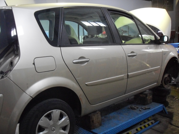 SCÉNIC III  RENAULT - ID V_CVFV20150212