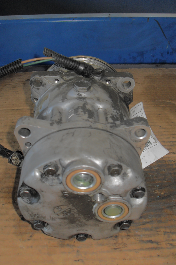 Compressor do Ar condicionado CITROEN C5 I (DC_) | 01 - 05 Imagem-1