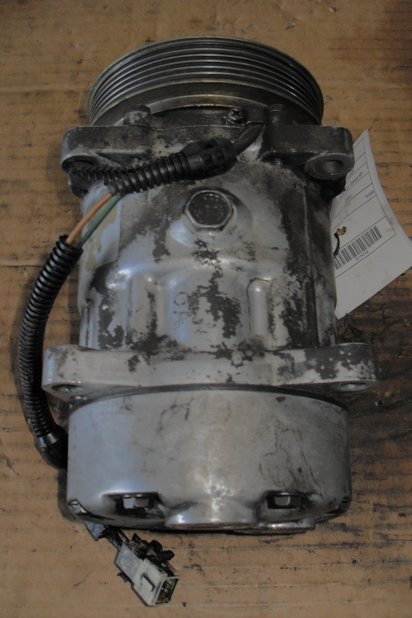 Compressor do Ar condicionado CITROEN C5 I (DC_) | 01 - 05 Imagem-3
