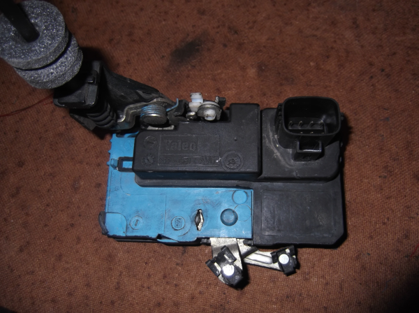 Fecho da Porta Frente Esq VOLVO S60 I (384) | 00 - 10
