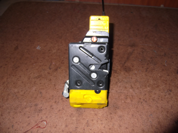 Fecho da Porta Trás Dto VOLVO S60 I (384) | 00 - 10 Imagem-1