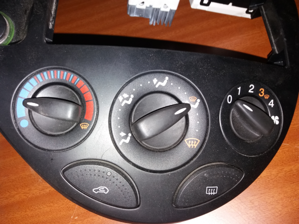Regulador de Chaufagem FORD FOCUS (DAW, DBW) | 98 - 09