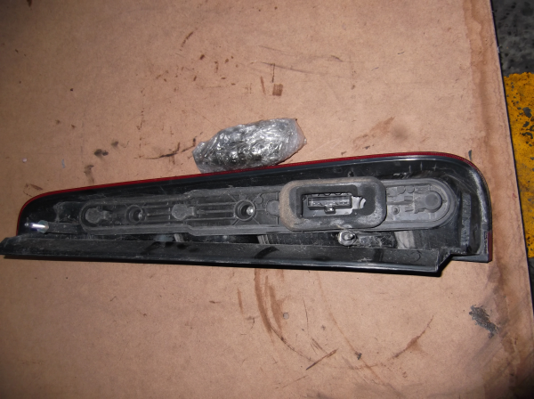 Farolim Stop Esq FORD FOCUS C-MAX (DM2) | 03 - 07 Imagem-1