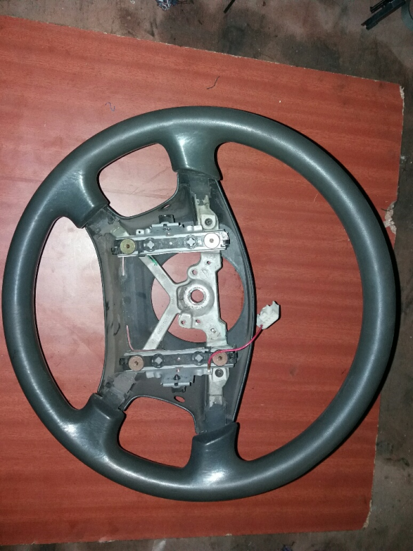 Volante TOYOTA COROLLA (_E11_) | 95 - 02