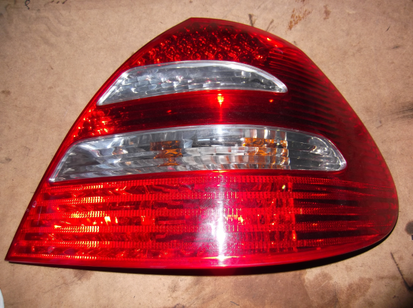 Farolim Stop Dto MERCEDES-BENZ E CLASSE 250 (211)