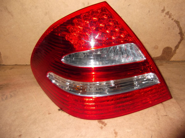 Farolim Stop Esq MERCEDES-BENZ E CLASSE 250 (211)